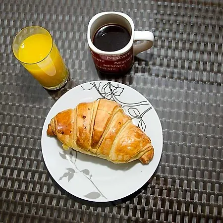 Хотел Guestrooms София